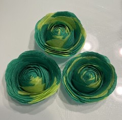 8 Handmade Crepe Paper Flowers GREEN ST PATTY DAY Party Decor Streamer 2” Inch