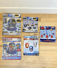 Marvel DC Super Hero Birthday Party Decorations 33 Pieces + Confetti