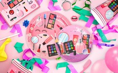 Elegant Makeup Birthday Party Decoration Cosmetic Princess Balloon Tableware Set