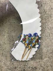 Ringling Bros 12 Pieces Cupcake Wrap and Picks Clowns New Sealed – Fast Shipping