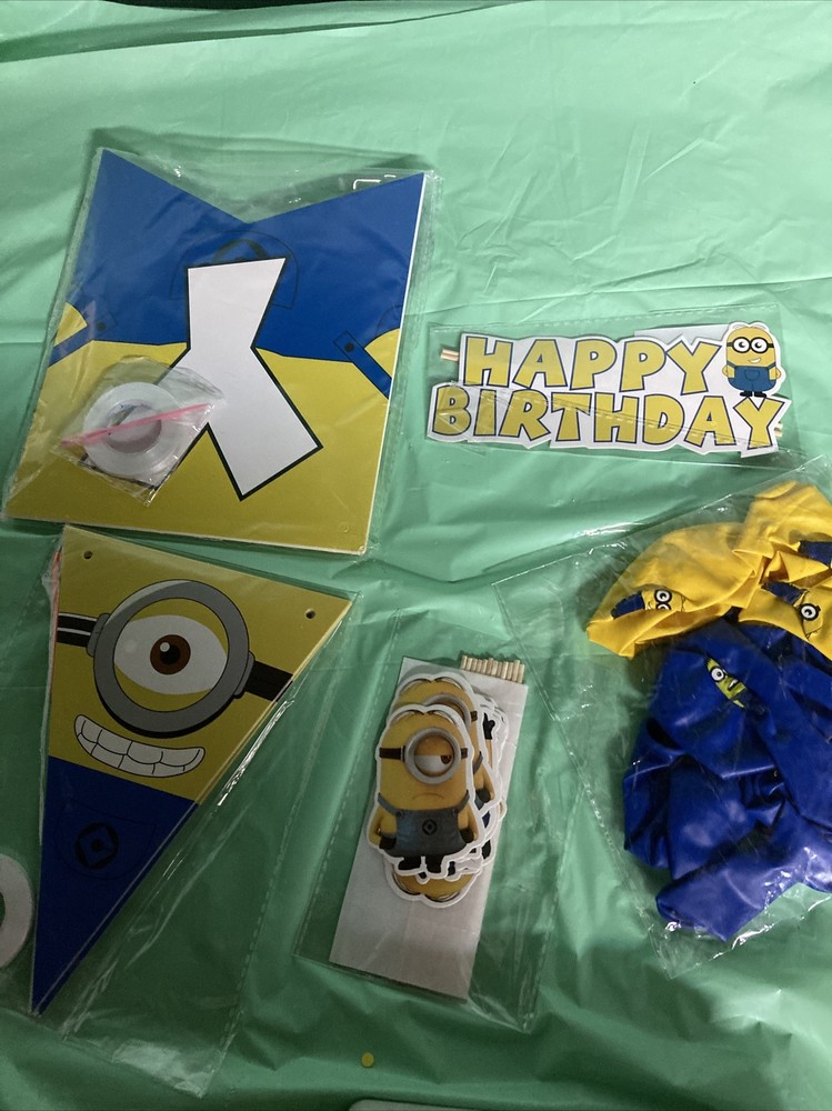 Minions Party Pack… banners balloons cupcake