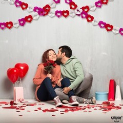 Red and Light Pink Heart Garland – 5 Strings, 10 Feet, Felt Material, Heart Shap