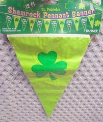 St. Patrick’s Day Shamrock Pennant Banner Plastic Party Decoration 12 ft.