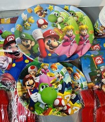 Super Mario Bros Party Supplies 162pc.-Serves 20 Guests