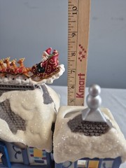 PartyLite «Lights Up On A House top» Tea Light Christmas Decoration.
