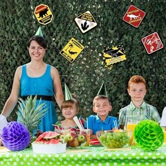 Dinosaur Party Decorations Set 10x13ft Dino Netting 6 Dinosaur Paper Sign