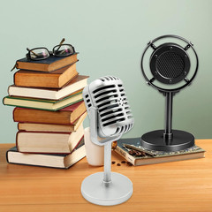 2 Pcs Retro Decor Microphone Prop, Toy Microphone, Vintage Decor, 2 Models Plas