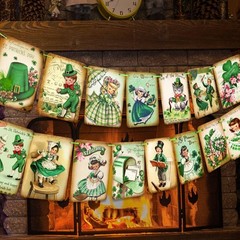 ssailue decor St. Patrick’s Day Decorations – 5″+»x»+ «7»+» inches, Green