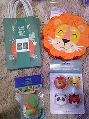 4 NEW animals lions tigers panda birthday party supplies pinata candles gift bag