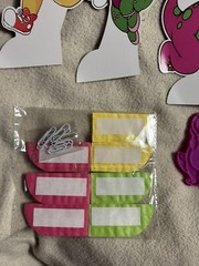 BARNEY Vintage Cookie Cutter And Honeycomb Pom Pom Nostalgia 90s Party Wilton