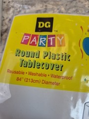 5-Pack DG PARTY White Round Plastic Tablecovers 84″ (213cm) Diameter Reusable