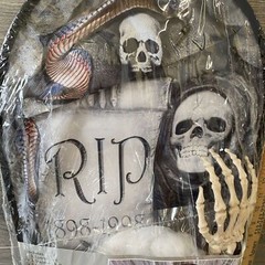Haunted Cemetery Graveyard Halloween House Gothic Scene Kit 13 Pieces Scary