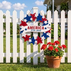 Foldable Wooden Wreath for 250th Anniversary – Perfect Outdoor Patriotic Sign