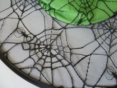 VINTAGE HALLOWEEN LACE COBWEB WITCHES HATS x 2 ORANGE + GREEN COLLECTIBLE NEW