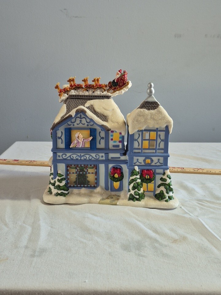 PartyLite «Lights Up On A House top» Tea Light Christmas Decoration.