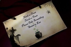 Handmade Trick or Treat Halloween Sign
