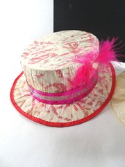 2 Plastic PARTY HATS with Feather Women Girls Springtime Party Decor Dress Up
