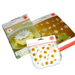 PARTY DECORATIONS daisy garland ,hexagonal favor bxs, fabric daisies (party bx)