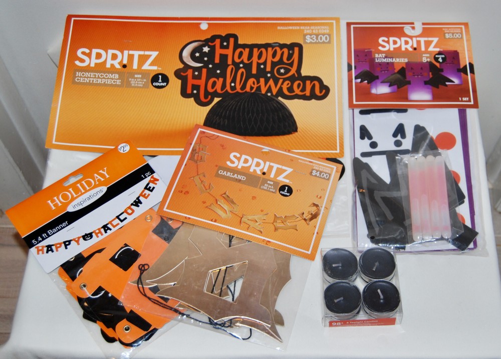 Lot of 5 Misc Halloween Decor with Centerpiece Candles 2 Banners & Luminaries