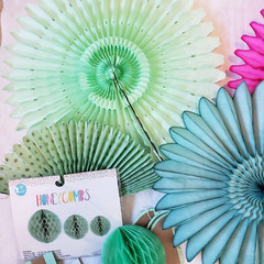 Party Decorations Huge Lot of Hanging Honeycomb Balls Fans Used & Unused 37 Pcs