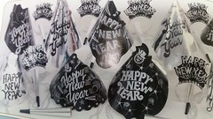NEW YEAR’S EVE/EVENT PARTY KIT BLACK/SILVER HAT/SILVER BEADS (KIT FOR 25 PEOPLE)