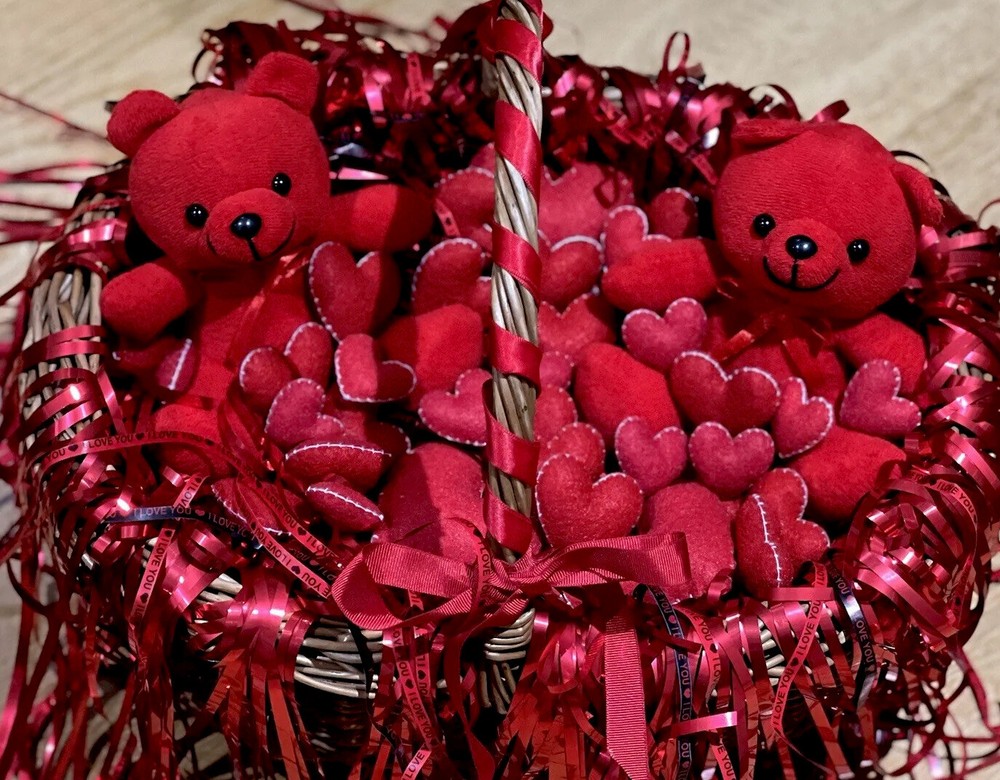 Box Filler Hand Made Red Heart for Valentine x 25