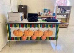 50-PC Photo Realistic Fall Pumpkins Cardstock Cut-Outs Wall Decor 8″H-17″H #270