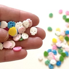 20pcs Miniature Skull charms tiny plastic Flat back 7mm x 9mm Nail art