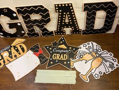 “Grad” Yard Signs, 8PCS Black and Gold Congrats GRAD Lawn Signs with Sticks
