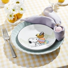 Lenox Dinnerware Set, Peanuts Easter Snoopy 4-Piece 4 Count, Multicolor