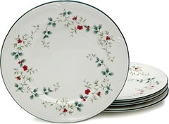 Pfaltzgraff Winterberry 10-1/2-Inch Dinner Set of 4, 10 1/2 inches, White