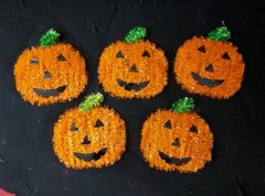 5 x Tinsel Halloween Smily Pumpkins Pumpkin Hanging Decorations 27cm x 26cm