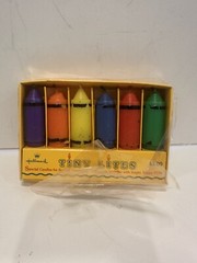 Rare Vintage Hallmark Birthday Candles Tiny Lites Crayons Hong Kong CDB8894