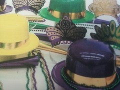 FESTIVE PARTY/EVENT KIT BEADS/HATS/TIARAS/MARDI GRAS (ASSORTMENT FOR 10 PEOPLE)