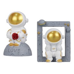 Astronaut Ornament Nature Resin Cute Multifunctional Astronaut Figurine Ornament