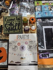 Bulk Halloween Decorations Set of 34 Pc , Decorating Kit, Wood Display, Spiders.