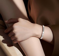 NEW! Engraved Cuff Bracelets Stainless Steel FRIENDS ARE THE FAMILY WE CHOOSE