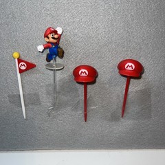 UNIVERSAL STUDIOS EPIC UNIVERSE SUPER MARIO LAND FOOD PICKS – MARIO & FLAG HAT