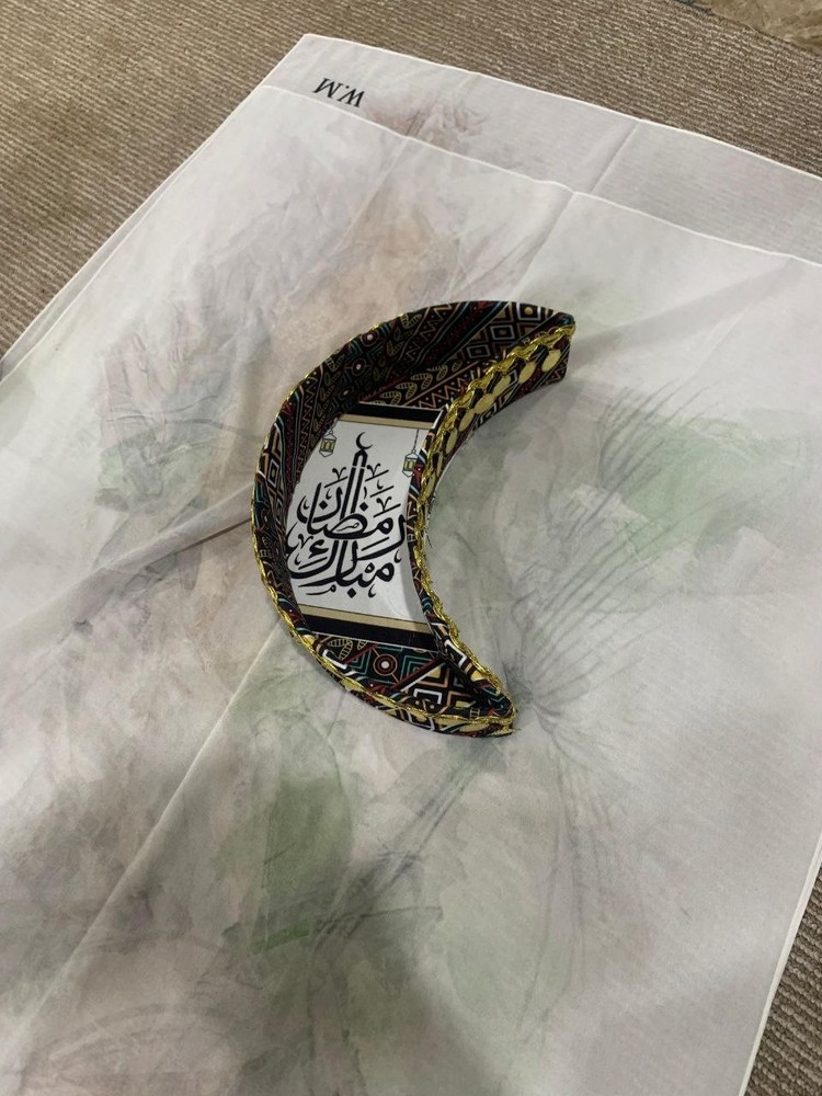 Ramadan Mubarak Crescent Moon Decorative Piece – Metal Wrapped in Fabric
