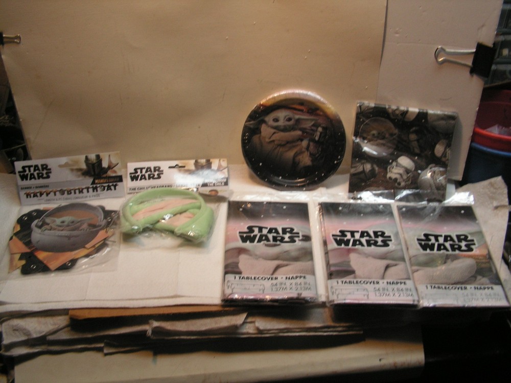 Star Wars Party Decorations Plates Baby Yoda Banner Tablecloth Etc. lot set.