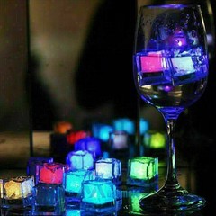 12Pcs Waterproof LED Light Up Ice Cubes for Drinks Colors Flashing Glow in Water