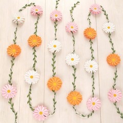Daisy Flower Garland Banner, White, Pink, and Orange, Party Decoration with G…