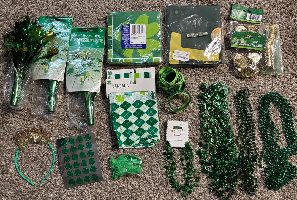 45+ pc lot of St Patrick’s day green decor and accessories – banner, napkins…