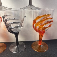 7 Skeleton Hand Plastic Wine Goblets Gothic Halloween Party Bar Decor Cups
