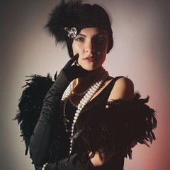 100 Pcs Natural Black / White Ostrich Feathers for Wedding Black