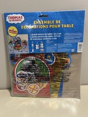 Thomas & Friends Birthday Party Assorted Table Decorating Kit (23pc) & Swirl Dec