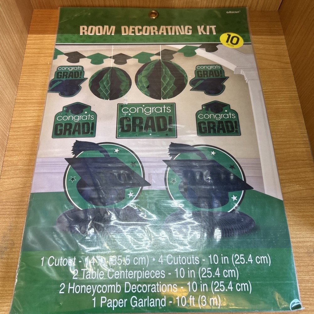Graduation Green Decorating Kit 10 Pieces