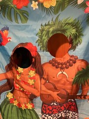 Luau Party Hanging Couples Photo Banner Decoration 70.5″ X 40.5″ Pre-Owned d2