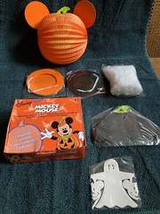 Disney Halloween Party in a Box. .7 Paper Honeycomb & other Decorations.