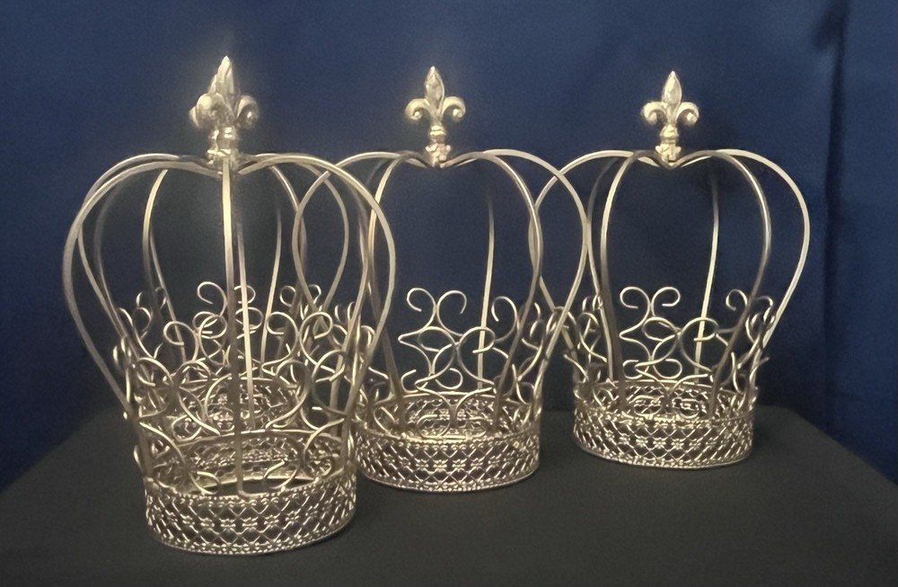 3—9.25 Inch Gold Wired Metal Crown Stand Party Decoration Centerpiece
